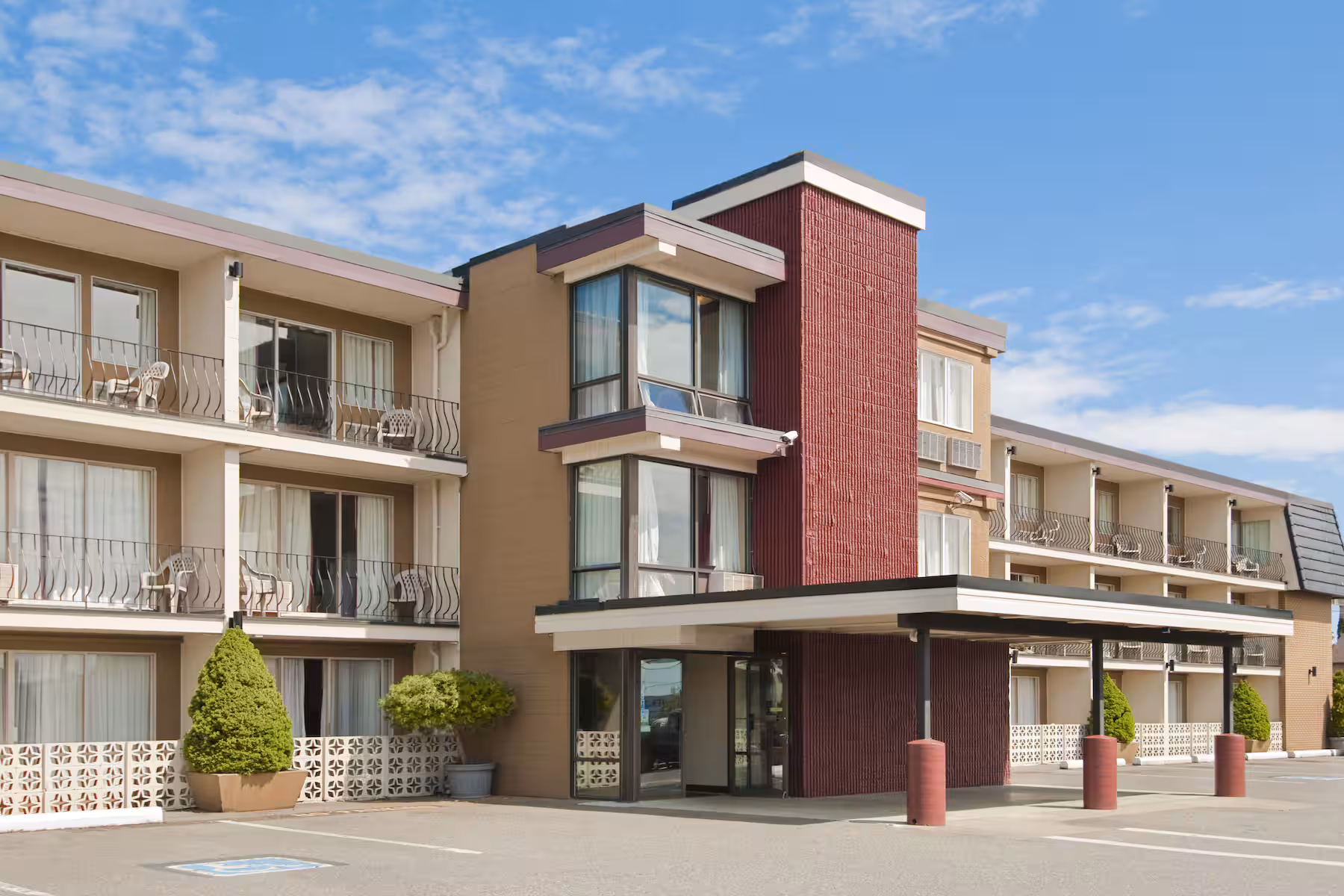 Travelodge Nanaimo — Nanaimo, BC